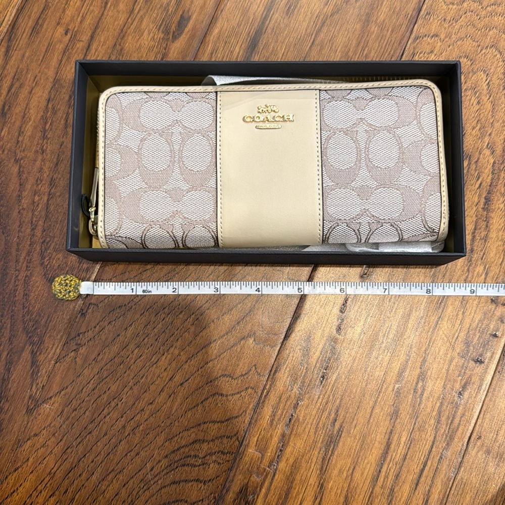Coach wallet - Picture 6 of 6
